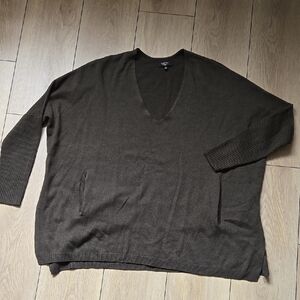 NWOT ARITZIA BABATON V-neck Linen Wool Oversized Sweater S/M